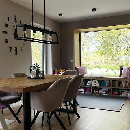 Idyllisches, Modernes Ferienhaus *